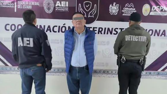 Dictan prisión preventiva a César Jáuregui por presunta traición a la patria; el sábado será su audiencia