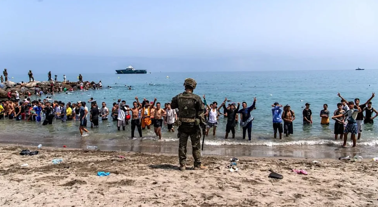 Italia y España levantan controles fronterizos tras tensión por migración en Ceuta