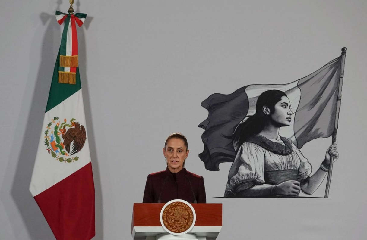 Sheinbaum pide auditorías al INE y rechaza privilegios para senadores por salón del AICM