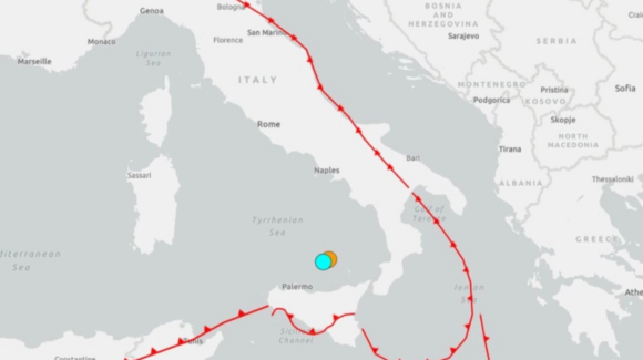 Italia activa alerta de tsunami tras una serie de sismos cerca de Sicilia