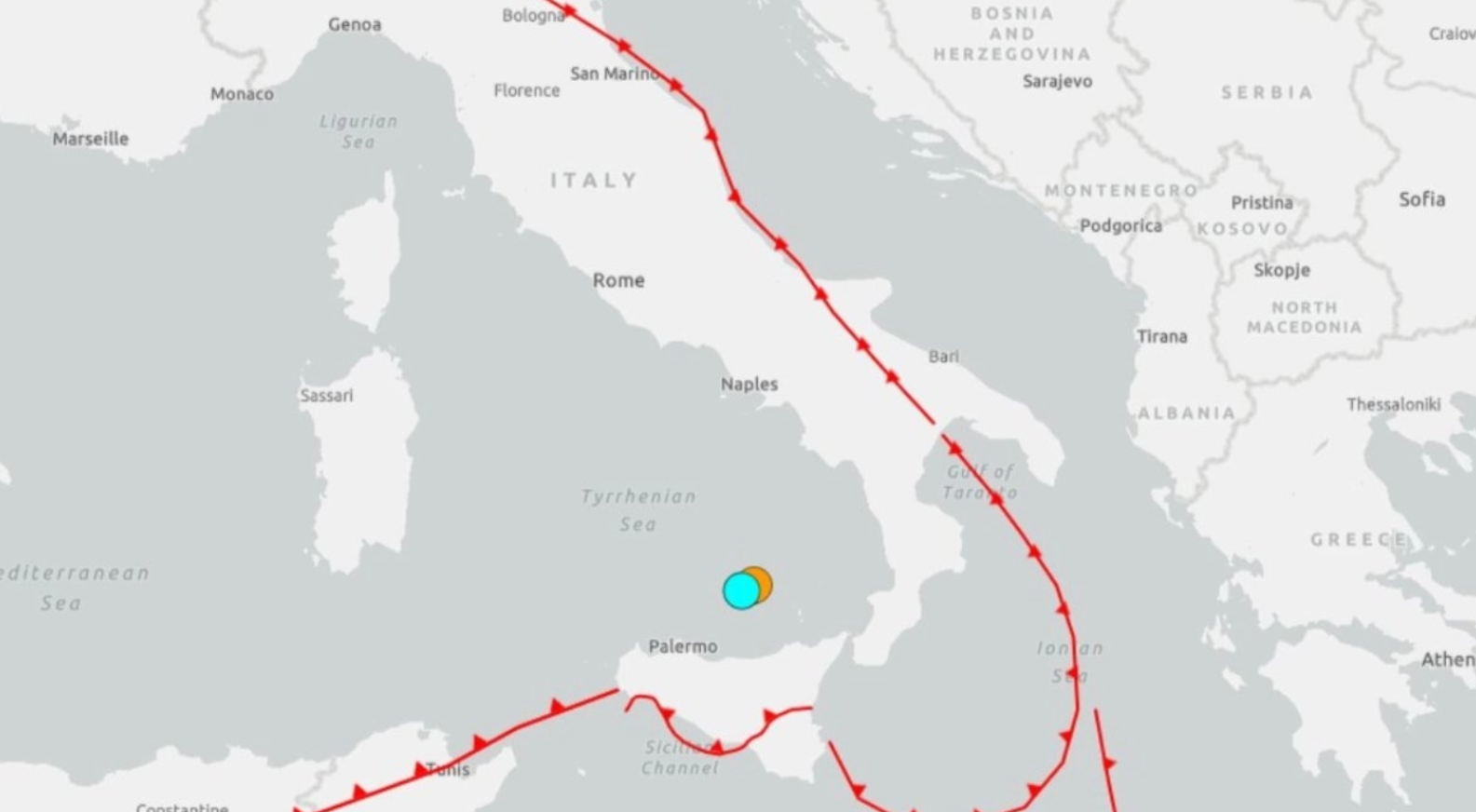 Italia emite alerta de tsunami tras registro de terremotos en la costa mediterránea