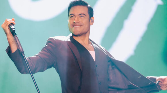 Carlos Rivera pospone conciertos y será operado por una lesión en las cuerdas vocales