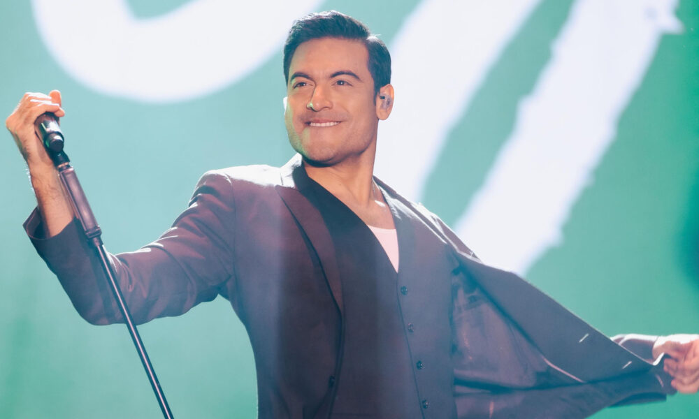 Carlos Rivera pospone conciertos y será operado por una lesión en las cuerdas vocales.
