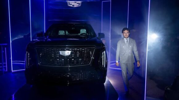 Cadillac lanza en México una Escalade-V edición especial de ‘Checo’ Pérez; solo habrá 11 unidades