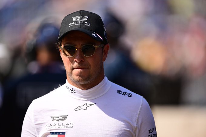 F1: ‘Checo’ Pérez estrenará casco con diseño vaquero en el GP de Estados Unidos con Cadillac.