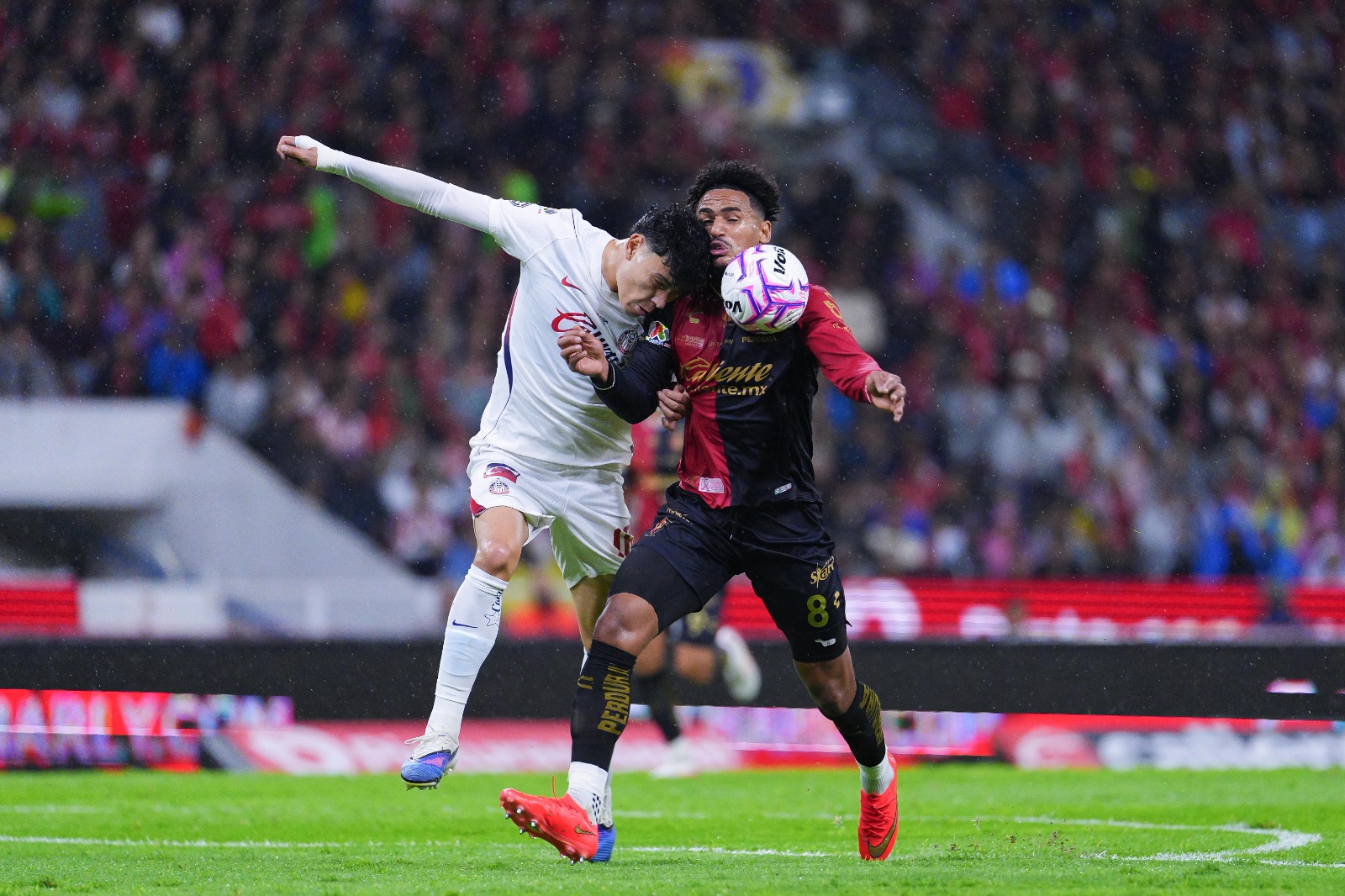 Liga MX: Chivas rescata el empate ante Atlas en un vibrante Clásico Tapatío.