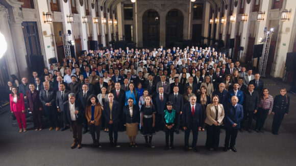 Sheinbaum y gobernadores revisan avances del programa Vivienda para el Bienestar y buscan agilizar trámites