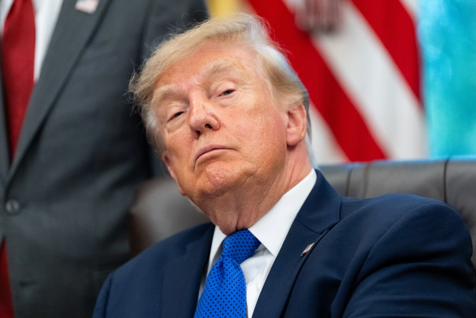Trump vuelve a arremeter contra Sheinbaum por la disputa sobre el nombre del Golfo de México.