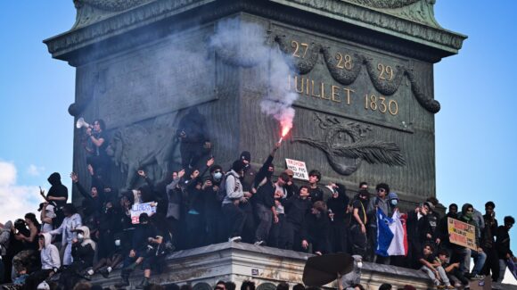 Francia registra nuevas protestas estudiantiles; hay 504 detenidos y 48 policías heridos