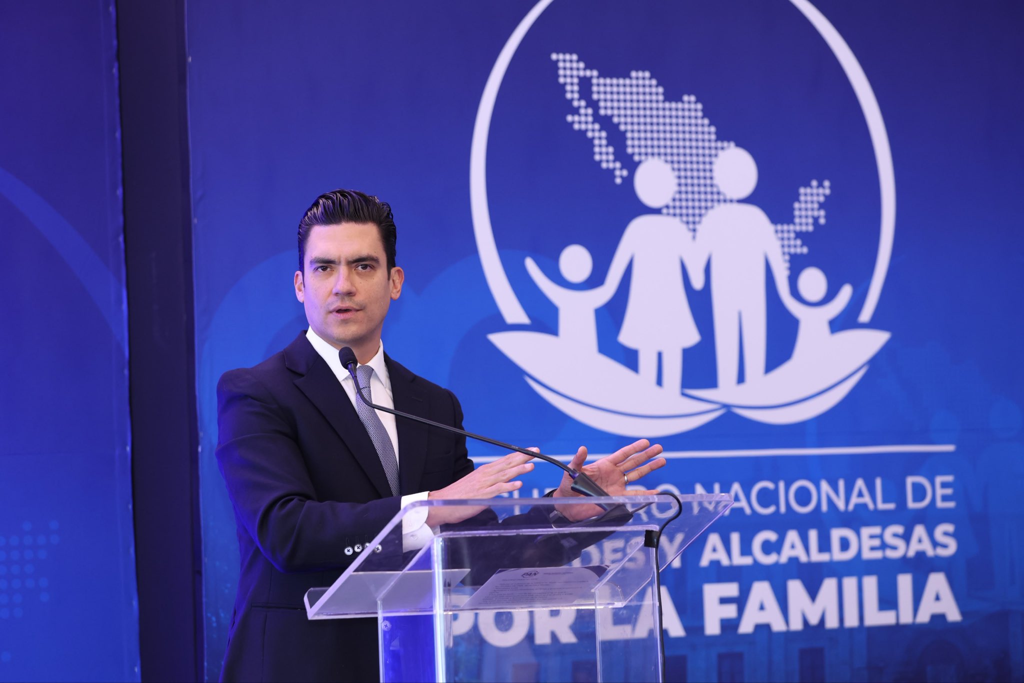 Jorge Romero abre la puerta a alianzas del PAN para 2027 y admite que conservar posiciones ya sería un éxito.