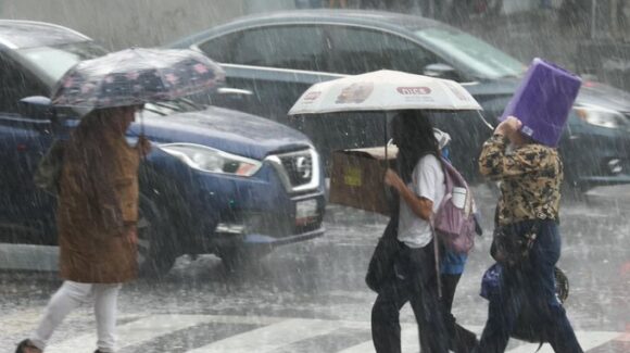 ¡Alerta en CDMX! Lluvias fuertes, granizo y viento provocan caos vial este sábado