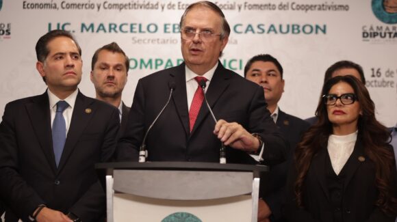 Diputado del PAN cuestiona a Ebrard y asegura que ‘Ley Antimemes’ podría limitar la libertad de expresión