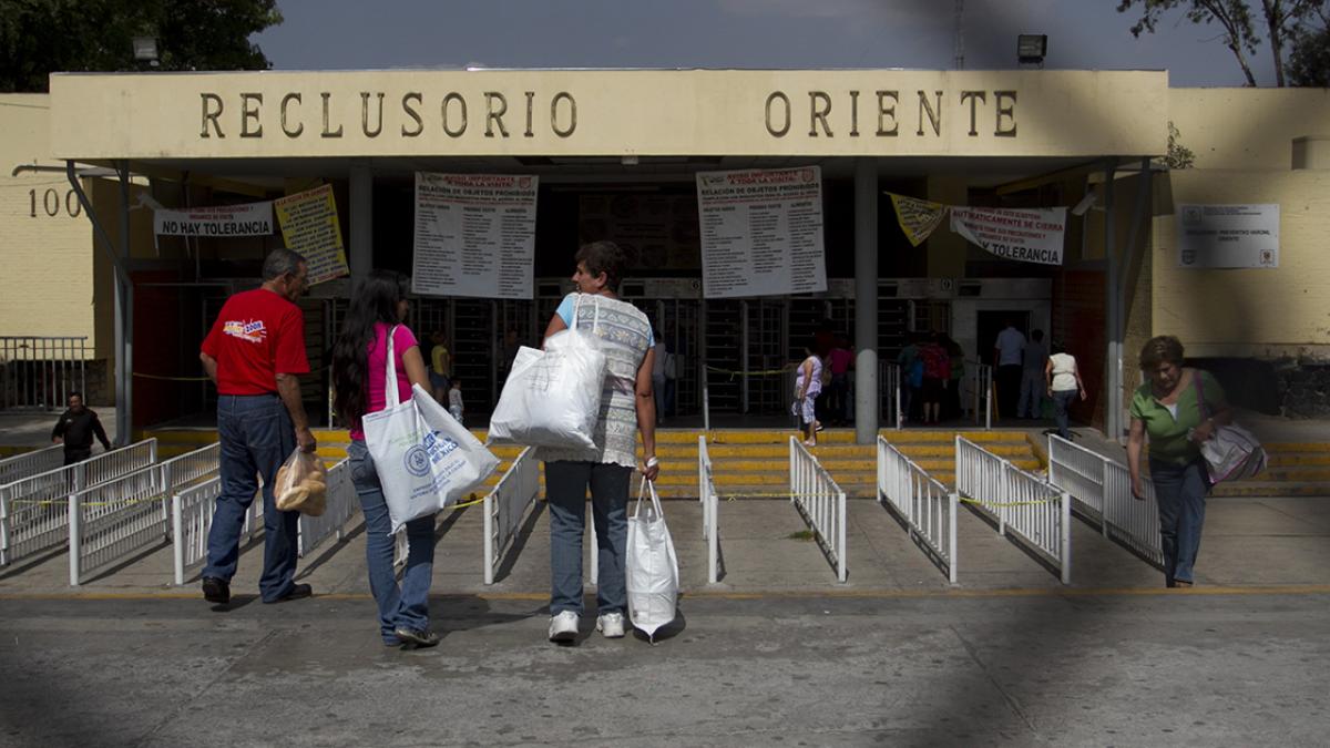 Reos mandan en cinco de los 13 penales de Ciudad de México: CNDH