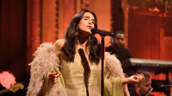 Jessie Ware promete florecer la noche disco en CDMX; se presentará en el Teatro Metropólitan