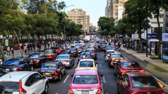Pierde CDMX 81 mil 700 mdp al año por tráfico; cada chilango pasa 9 horas al año en embotellamientos: IMCO