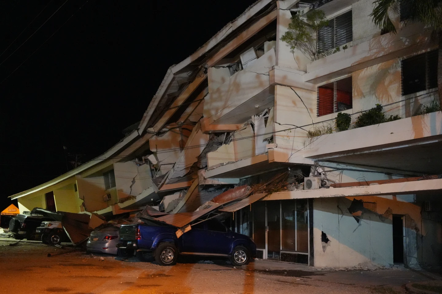 Sismos en Panamá dejaron al menos 27 heridos y daños en más de 400 viviendas.