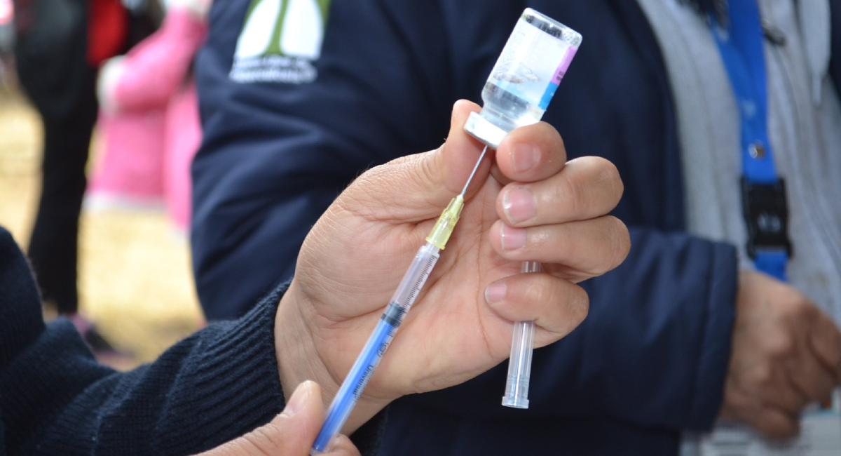 Inicia campaña de vacunación contra virus de papiloma humano en la CDMX