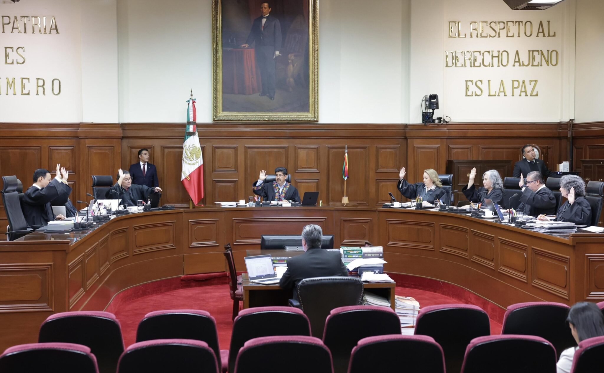 SCJN lanza plataforma digital para detectar y frenar cobros excesivos en trámites municipales.