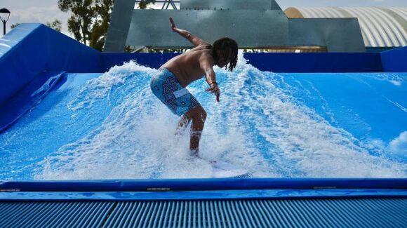 ¿Surf en Ciudad de México? Sí, lo dan en la Utopía La Heroica