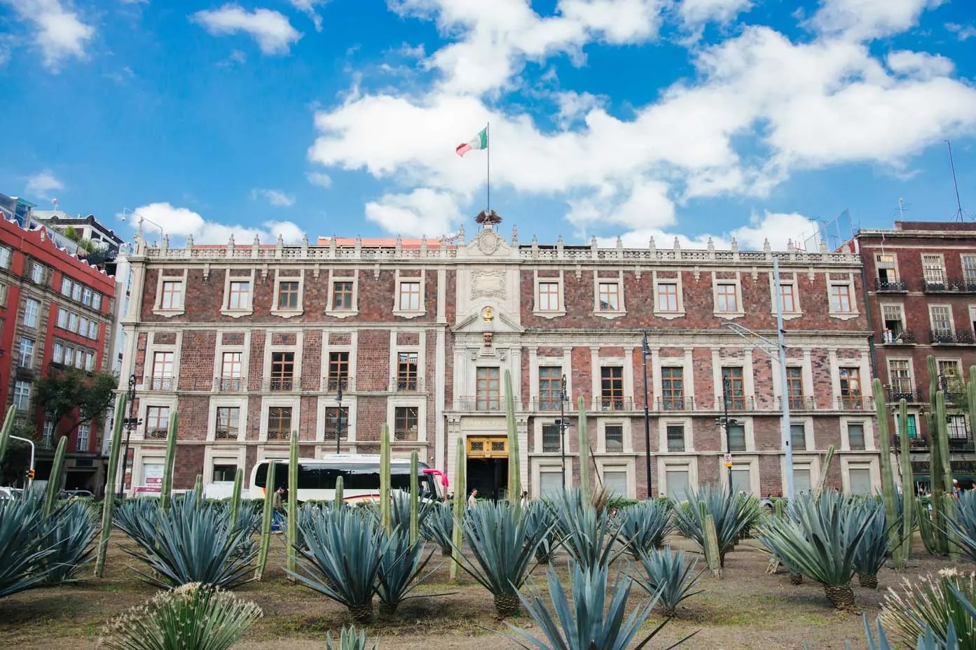 Reabren las 301 sucursales del Nacional Monte de Piedad