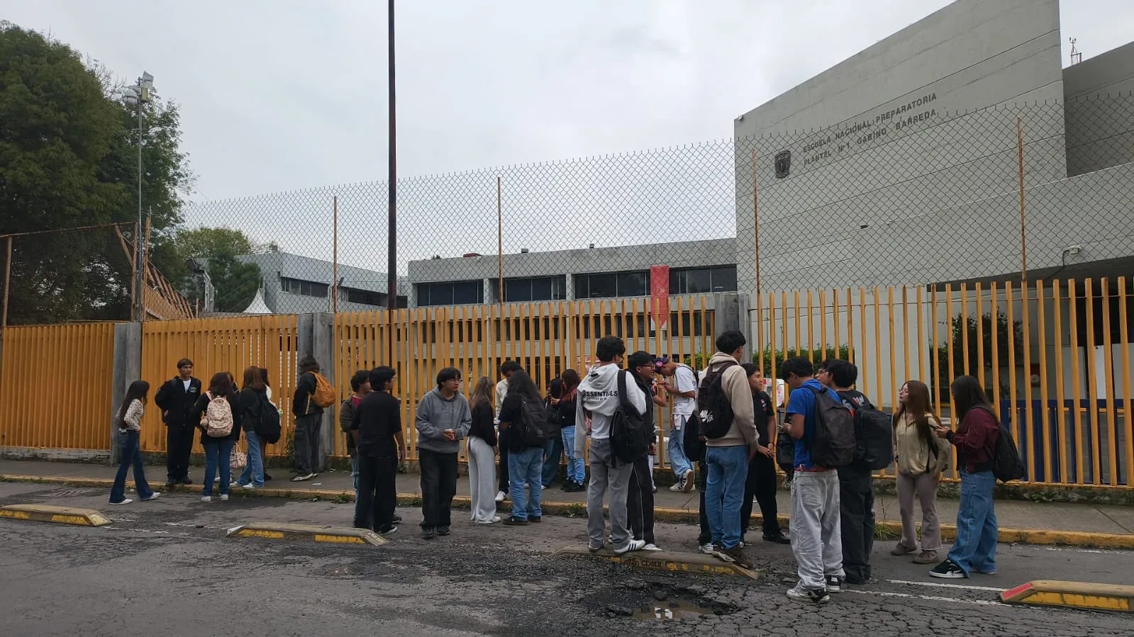 Reportan agresiones y disturbios en tres planteles de la UNAM