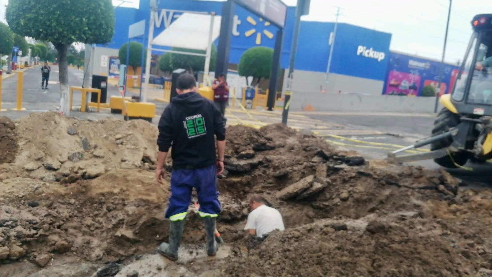 Fuga afecta suministro en 6 colonias de Álvaro Obregón