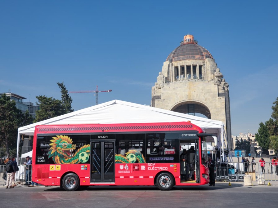 Tendrá Metrobús de la CDMX línea conducida sólo por operadoras
