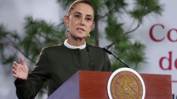 Claudia Sheinbaum pide a la UNAM aumentar matrícula y austeridad