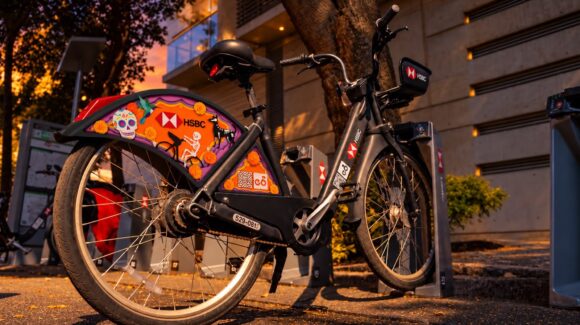 CDMX: Alargan préstamo de Ecobici por Paseo Nocturno de Día de Muertos del sábado
