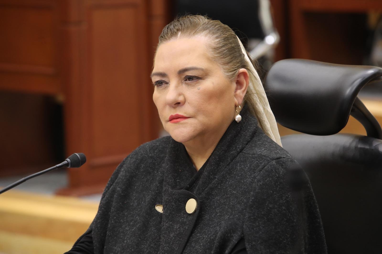 Taddei se aferra a la presidencia del INE y rechaza ceder ante las presiones por presunto conflicto de intereses.