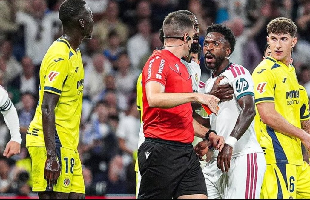LaLiga: ¡Insólito! Vinicius Júnior es expulsado por jalar del pelo a un jugador del Villarreal.