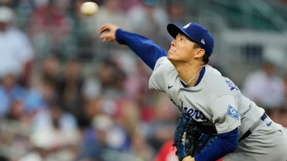 Yamamoto brilla y los Dodgers vencen a Braves para ponerse a un triunfo de la Serie de Campeonato