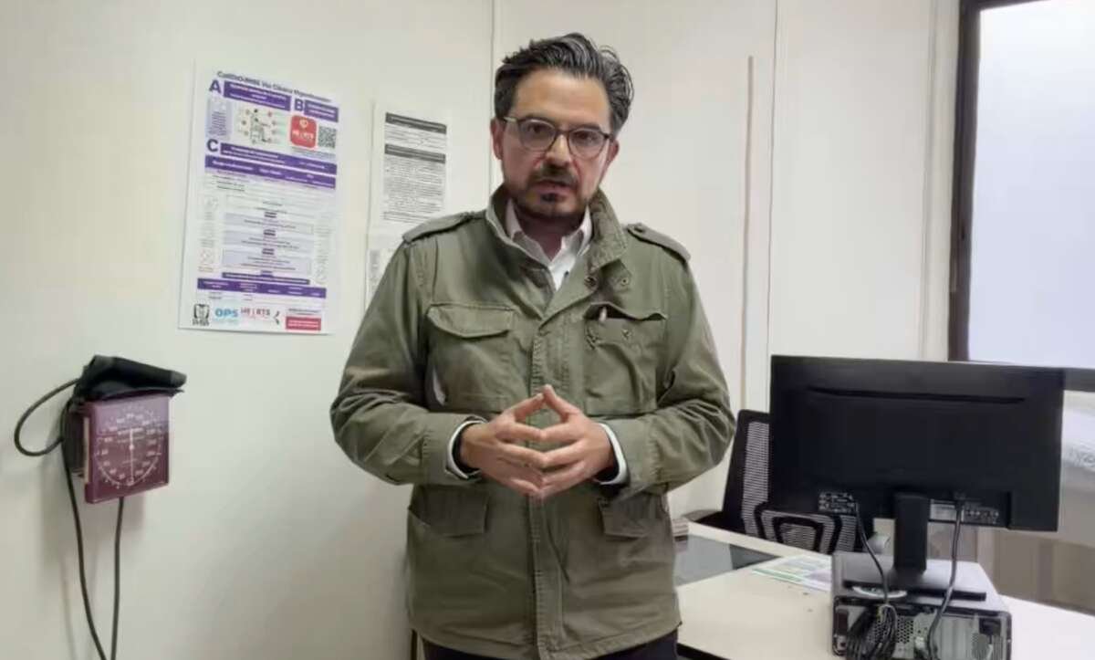 Director del IMSS responde a protestas de trabajadores y defiende diálogo ante demandas laborales.