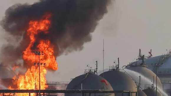 Yemen bombardea Saná y los hutíes aseguran ataques contra instalaciones de Aramco en Arabia Saudita